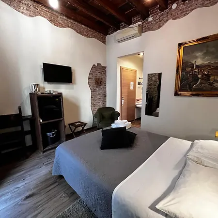 La Taverna Del Metallo Herberg La Spezia