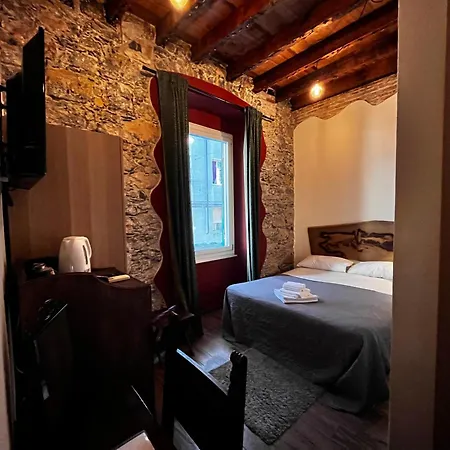 Kro La Taverna Del Metallo