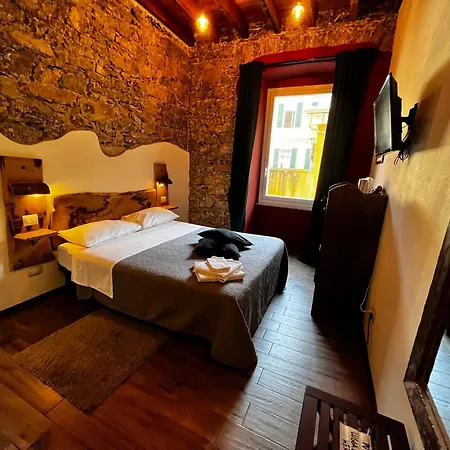 塔沃纳梅塔罗宾馆 *