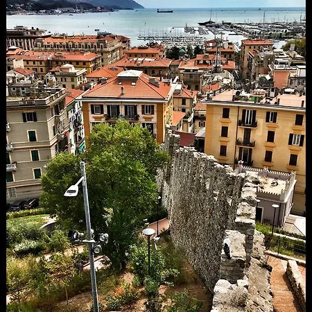 塔沃纳梅塔罗宾馆 * 斯培西亚