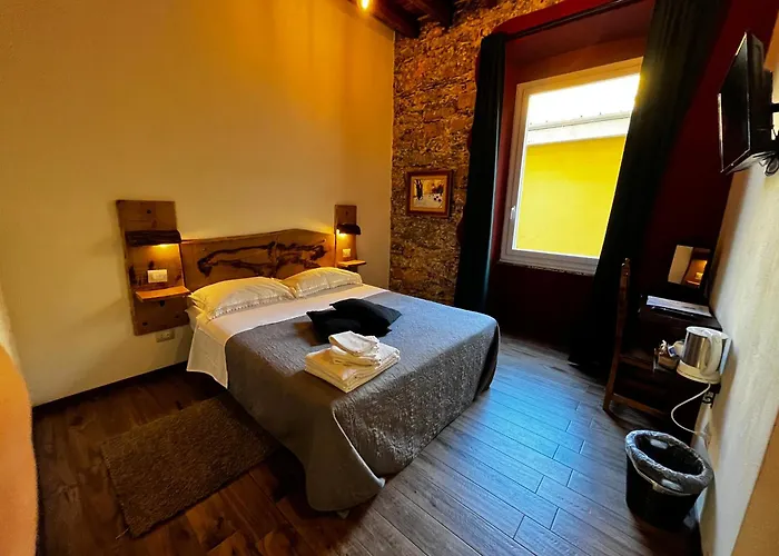 Herberg La Taverna Del Metallo *